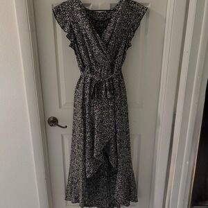 Grecerelle BlackWhite Floral Wrap Maxi Dress Flutter Sleeve HighLow Hem Sz M EUC
